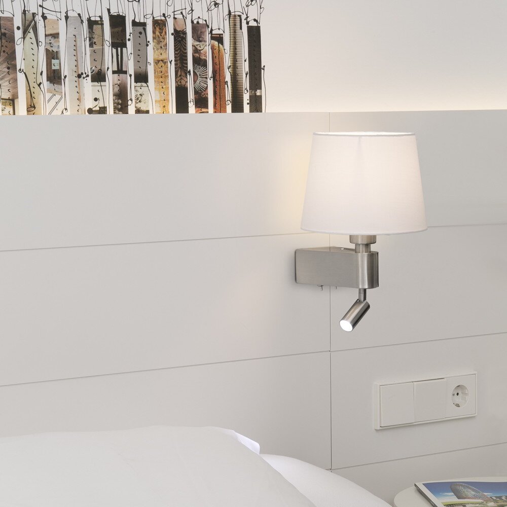 Ansehnliche Wandleuchte Room in weiß und mit Reader