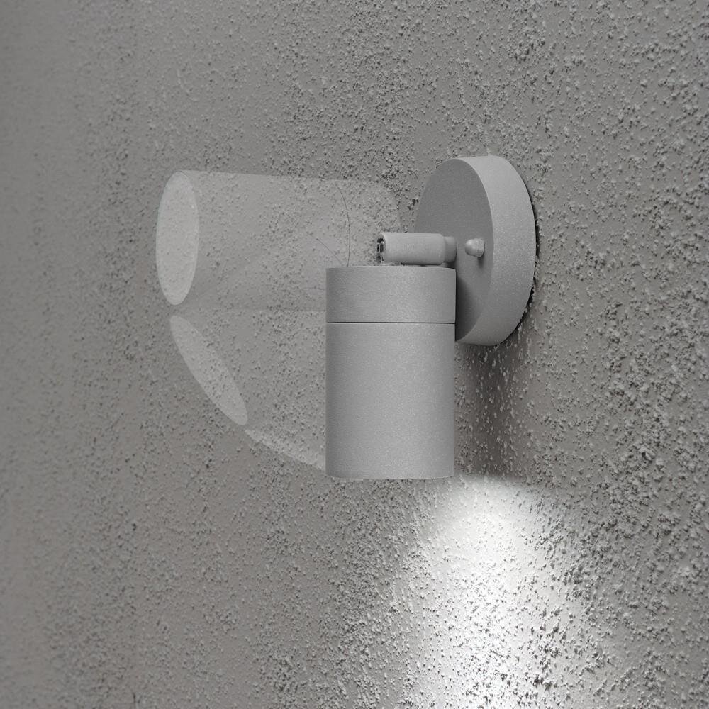 Schwenkbarer Wandspot Modena aus Aluminium in grau und Glas in klar, GU10 Fassung, IP44