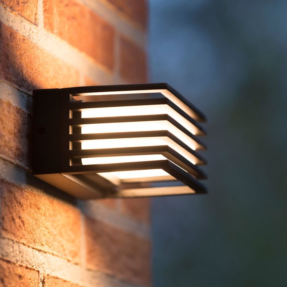 LED Wandleuchte Malta in schwarz mit Gitter
