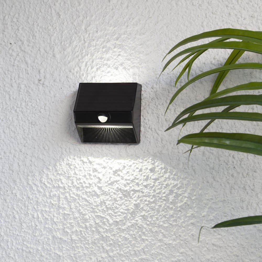 LED Solar Wandleuchte Wally in Schwarz 0,06W 50lm IP44 mit Bewegungsmelder