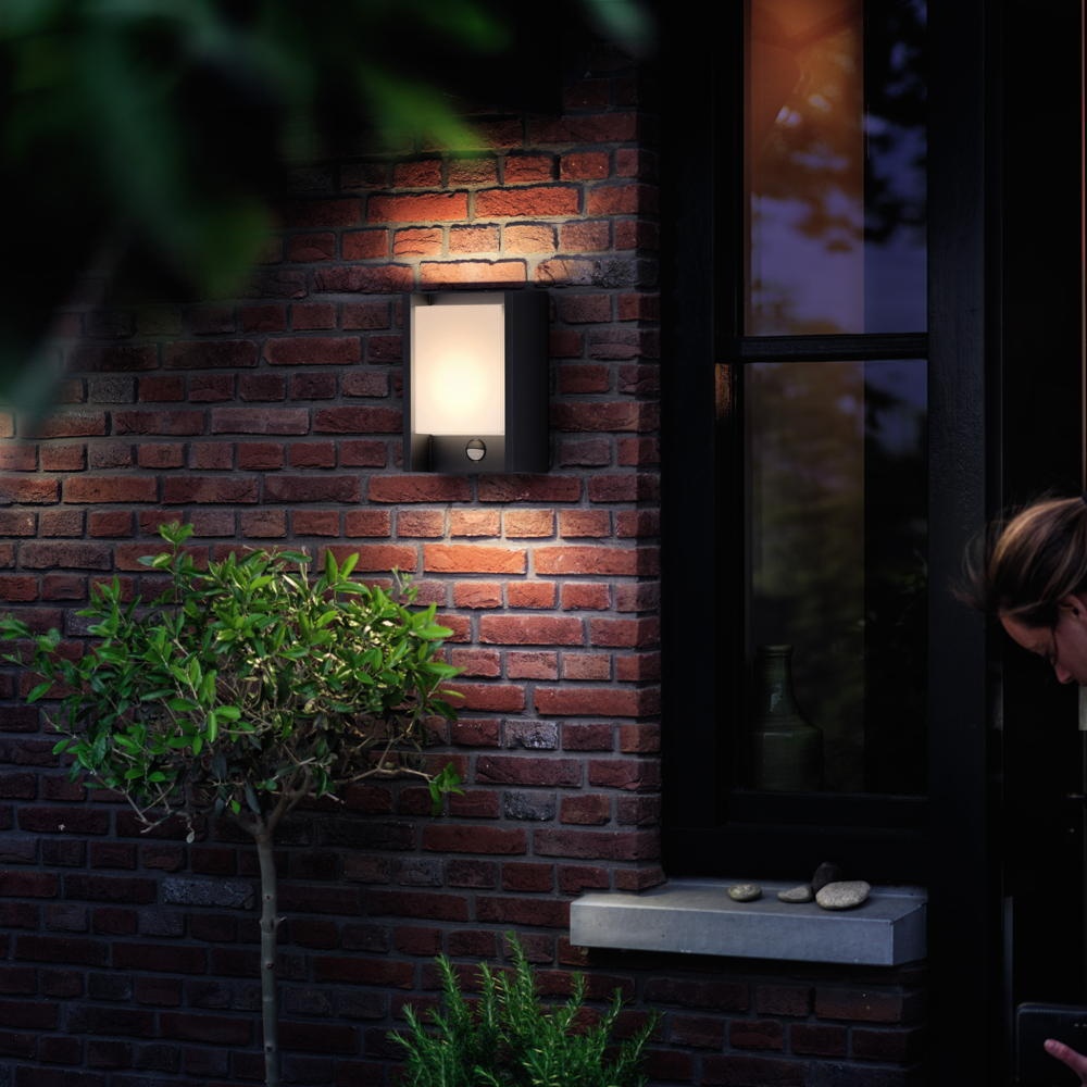 Philips LED-Wandleuchte Arbour UE, 2er-Pack, Sensor, 2.700 K günstig online kaufen