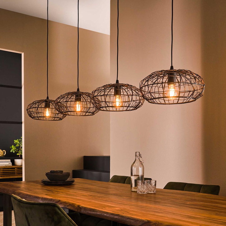 famlights | Pendelleuchte Fadi in Schwarz E27 4-flammig